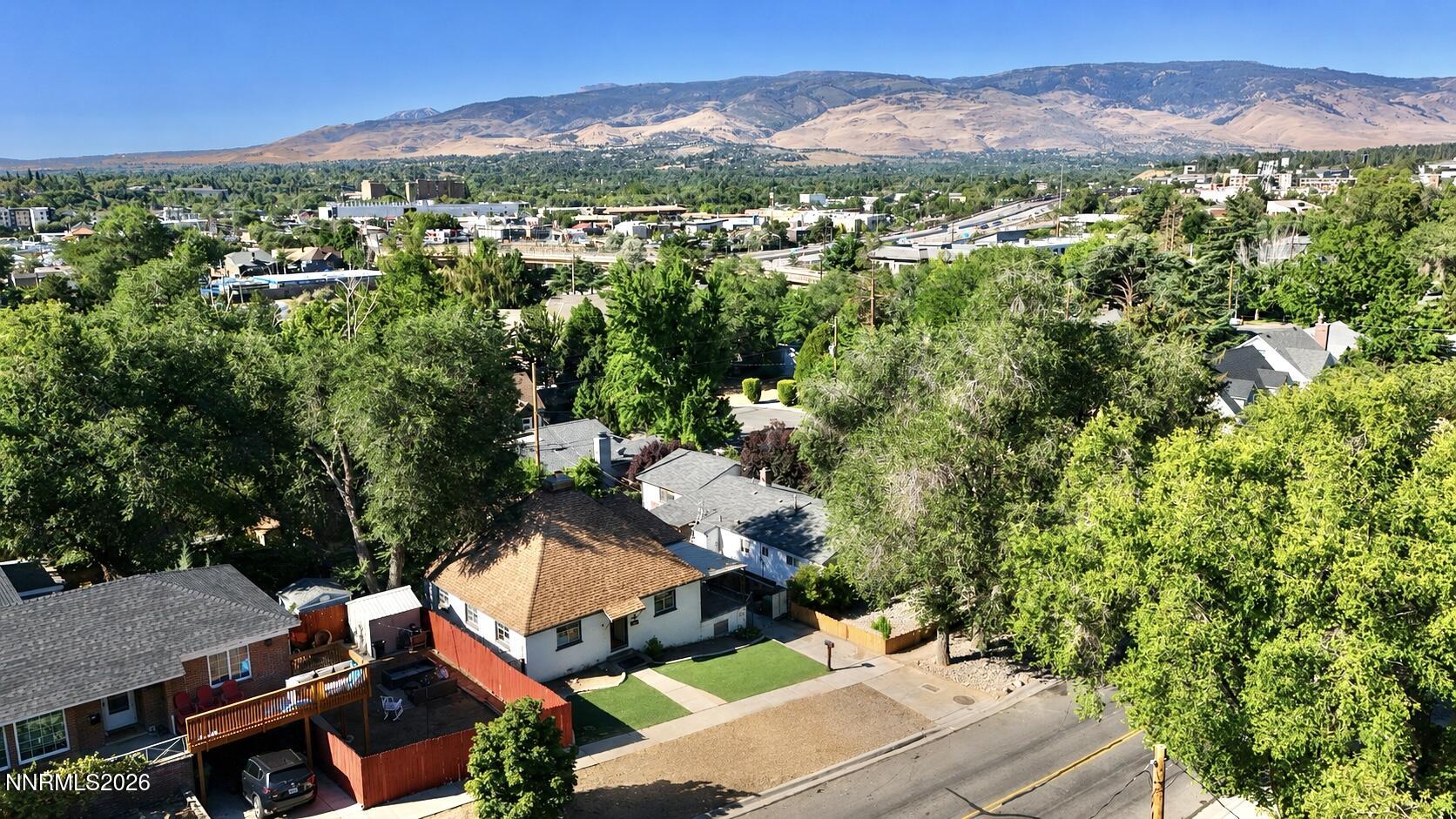710 University Terrace Reno, NV 89503 - Photo 4 of 21 001
