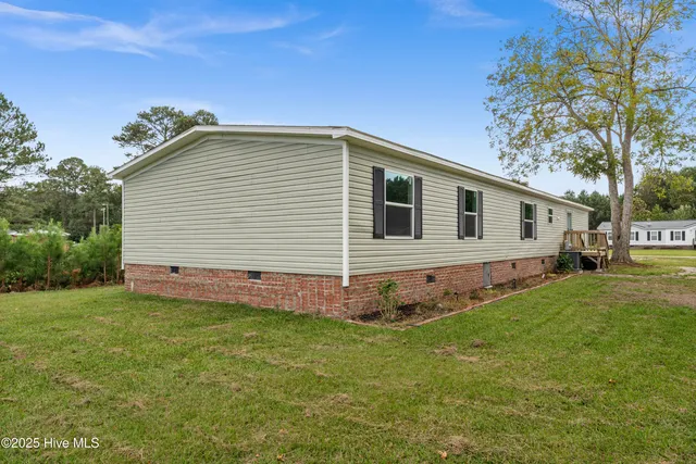 $249,900 | 120 Northwest 1st Street, Teachey, NC 28464