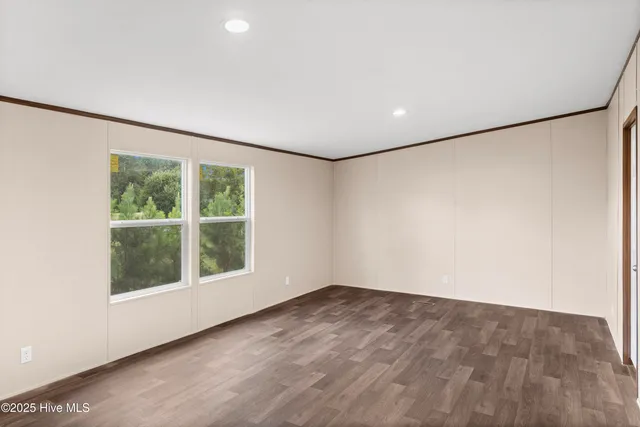 $249,900 | 120 Northwest 1st Street, Teachey, NC 28464