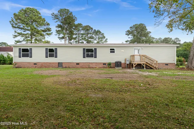 $249,900 | 120 Northwest 1st Street, Teachey, NC 28464