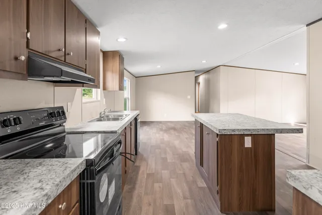 $249,900 | 120 Northwest 1st Street, Teachey, NC 28464