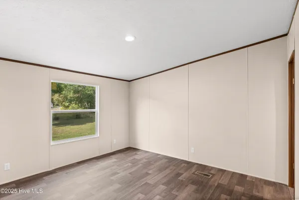 $249,900 | 120 Northwest 1st Street, Teachey, NC 28464