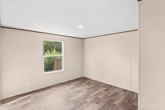 $249,900 | 120 Northwest 1st Street, Teachey, NC 28464