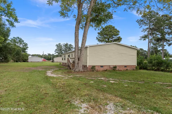$249,900 | 120 Northwest 1st Street, Teachey, NC 28464