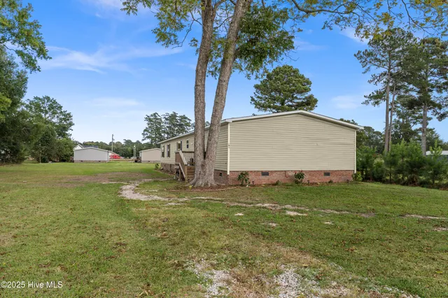 $249,900 | 120 Northwest 1st Street, Teachey, NC 28464