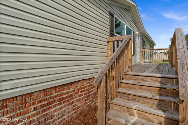 $249,900 | 120 Northwest 1st Street, Teachey, NC 28464