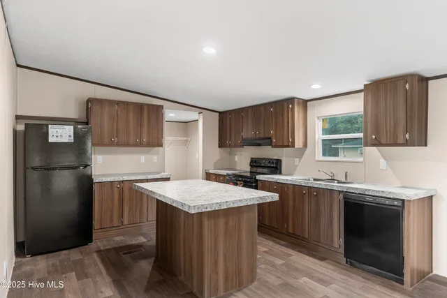 $249,900 | 120 Northwest 1st Street, Teachey, NC 28464