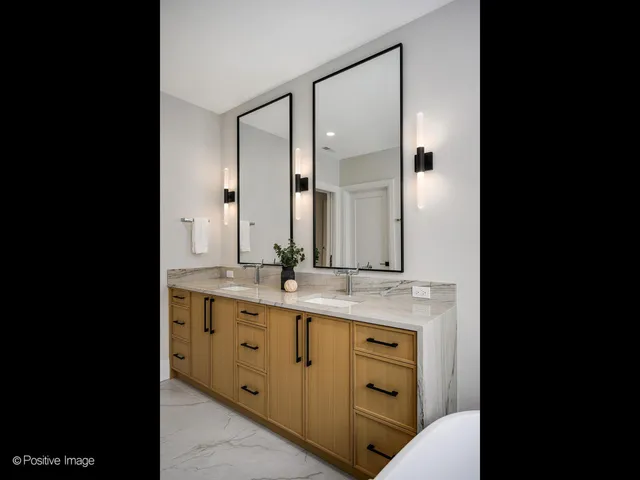 $2,399,000 | 1917 Washington Avenue, Wilmette, IL 60091