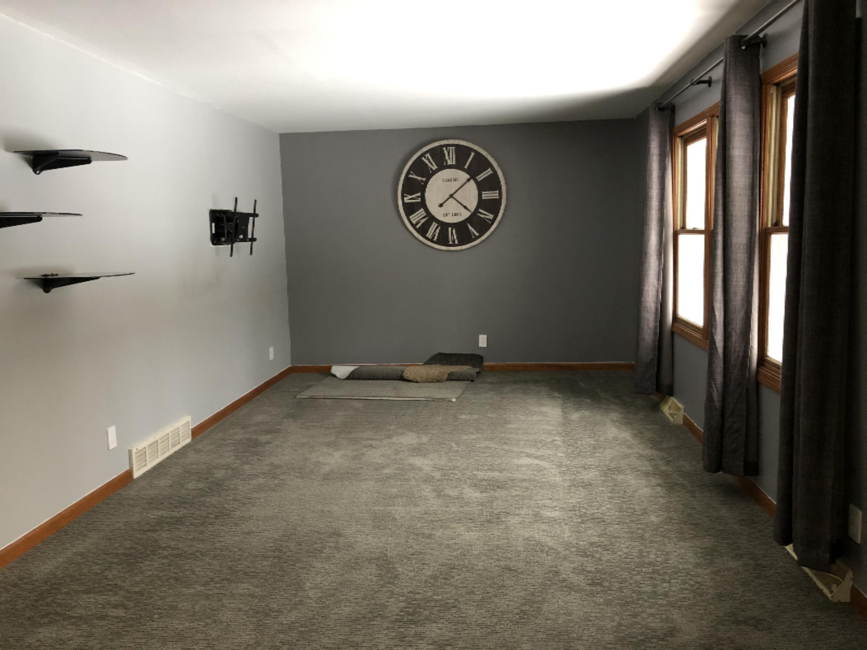 3333 West Giles Road Muskegon, MI 49445 - Photo 5 of 22 Living Room
