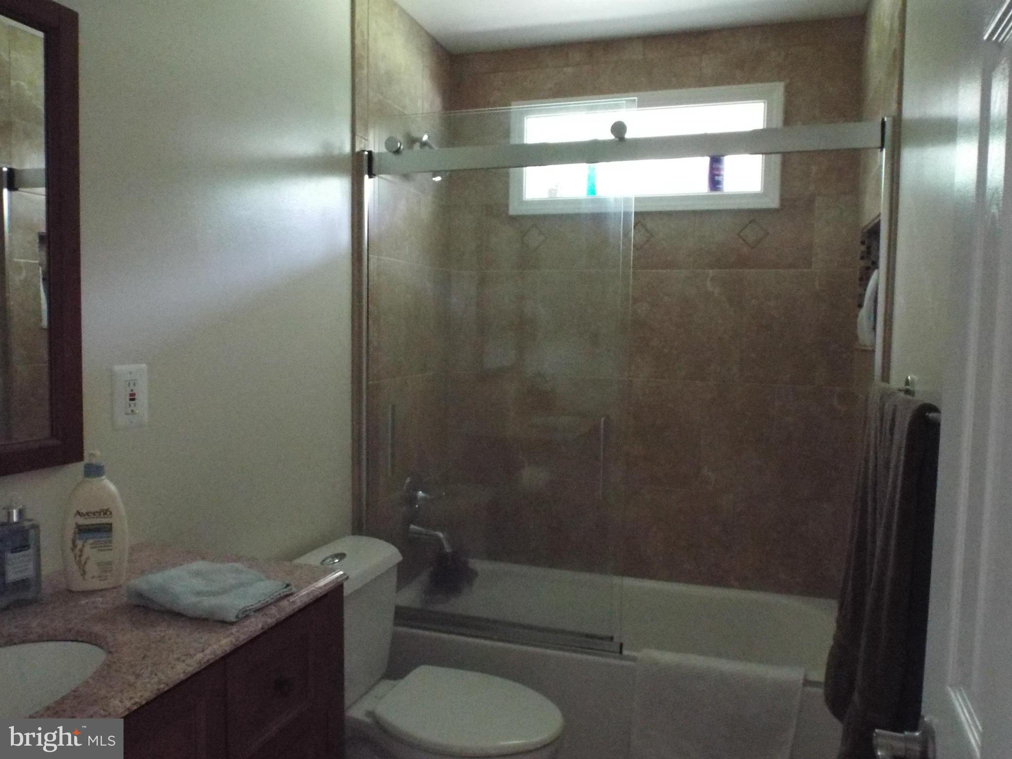 1825 Joe Harris Road Prince Frederick, MD 20678 - Photo 19 of 30 Upper Level Bath