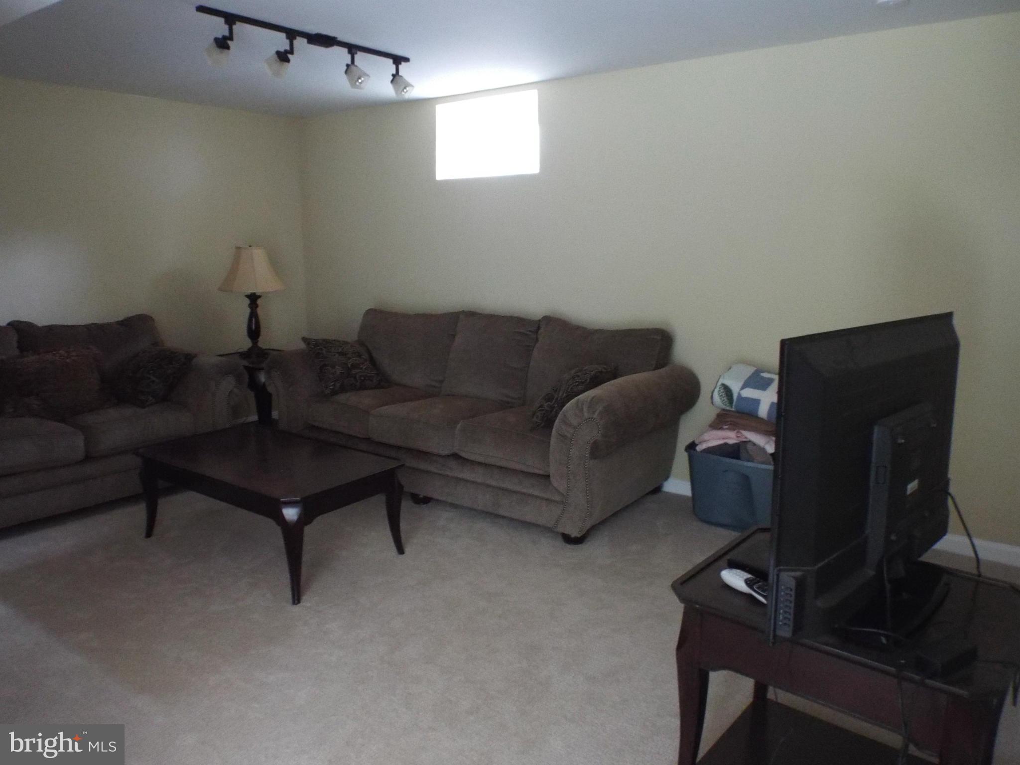 1825 Joe Harris Road Prince Frederick, MD 20678 - Photo 26 of 30 LL Family Room