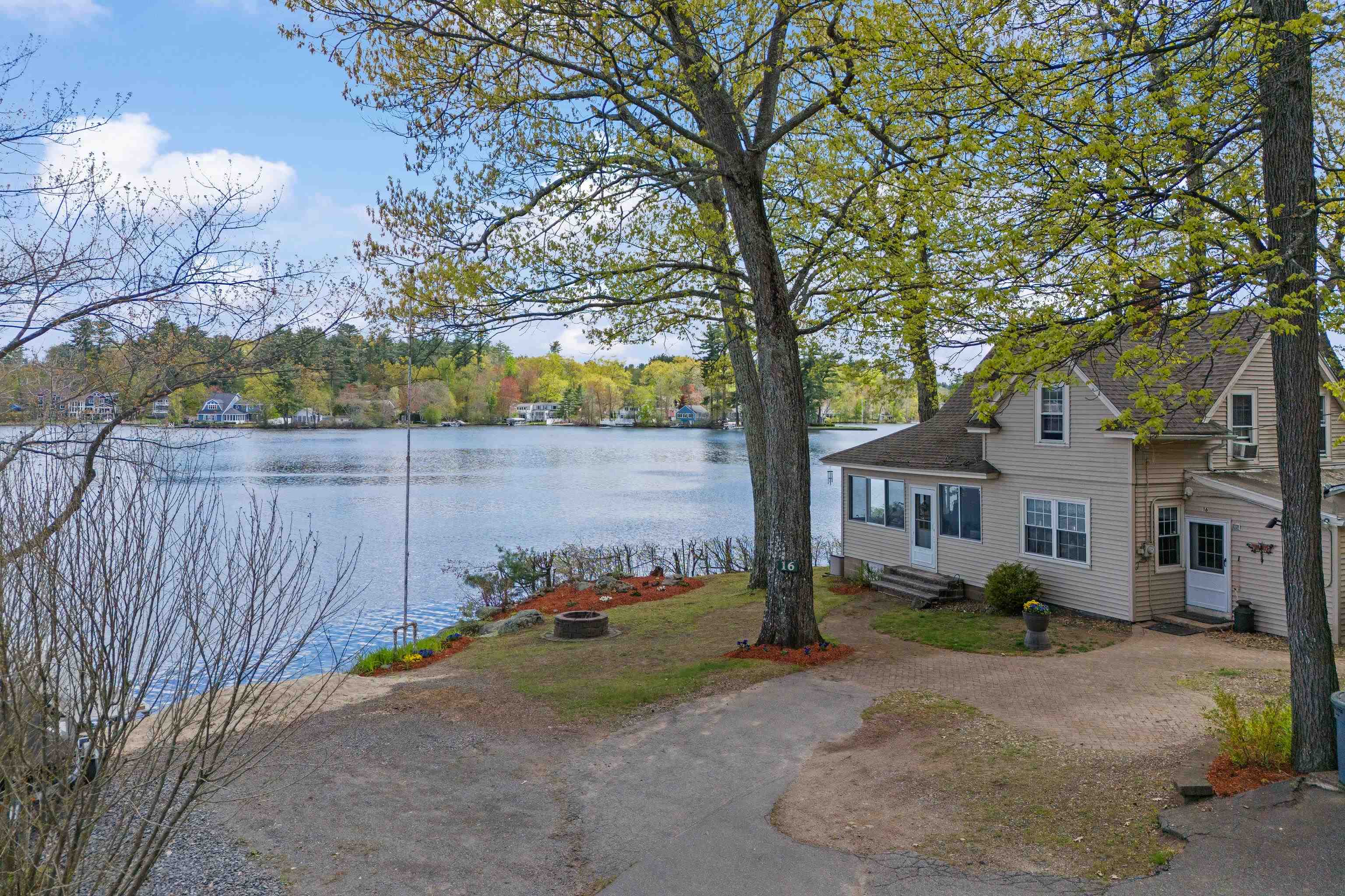 16 Gardner Road Windham, NH 03087 - Photo 4 of 37