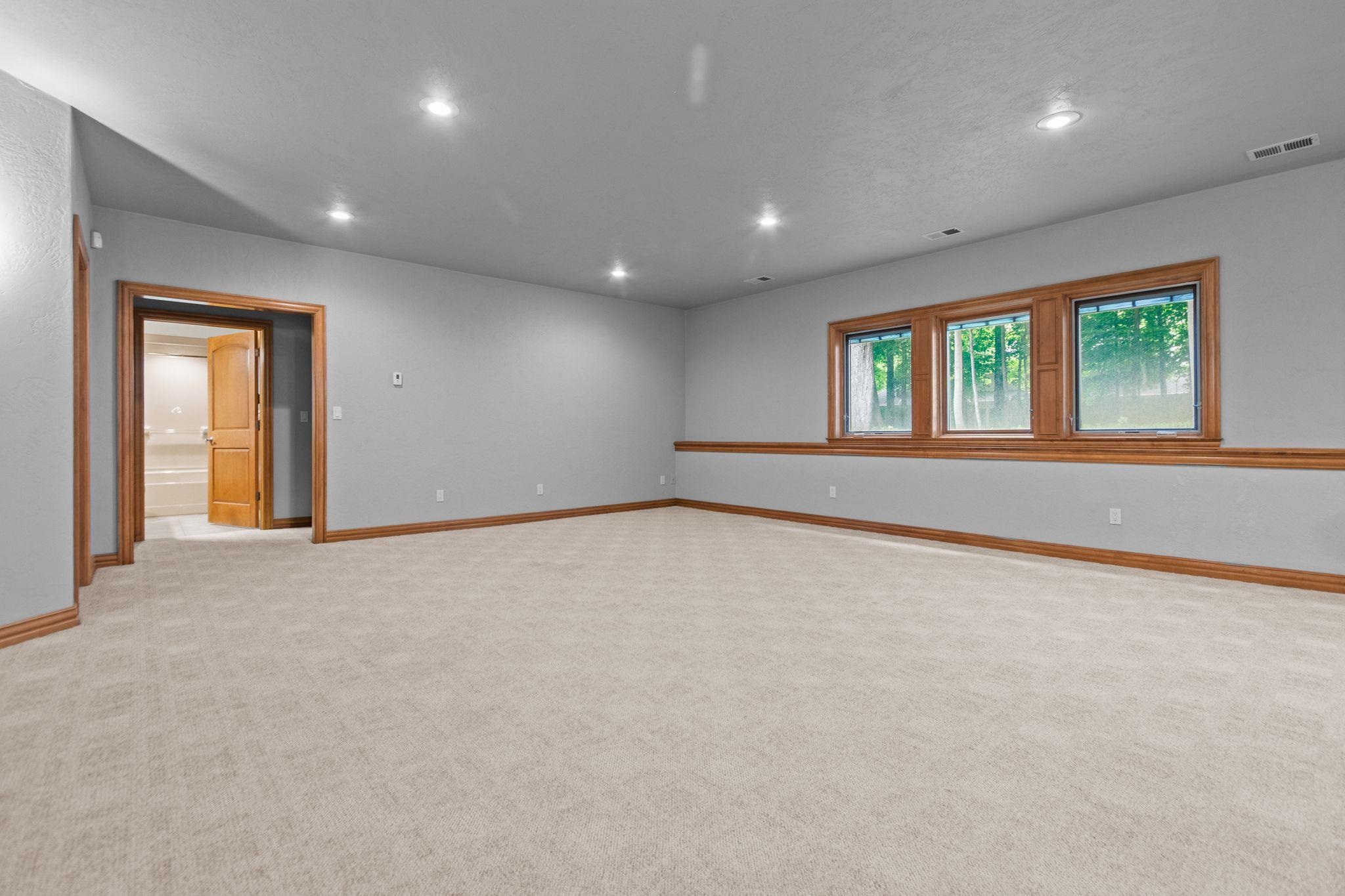 448 Harvest Road Green Bay, WI 54302 - Photo 36 of 71