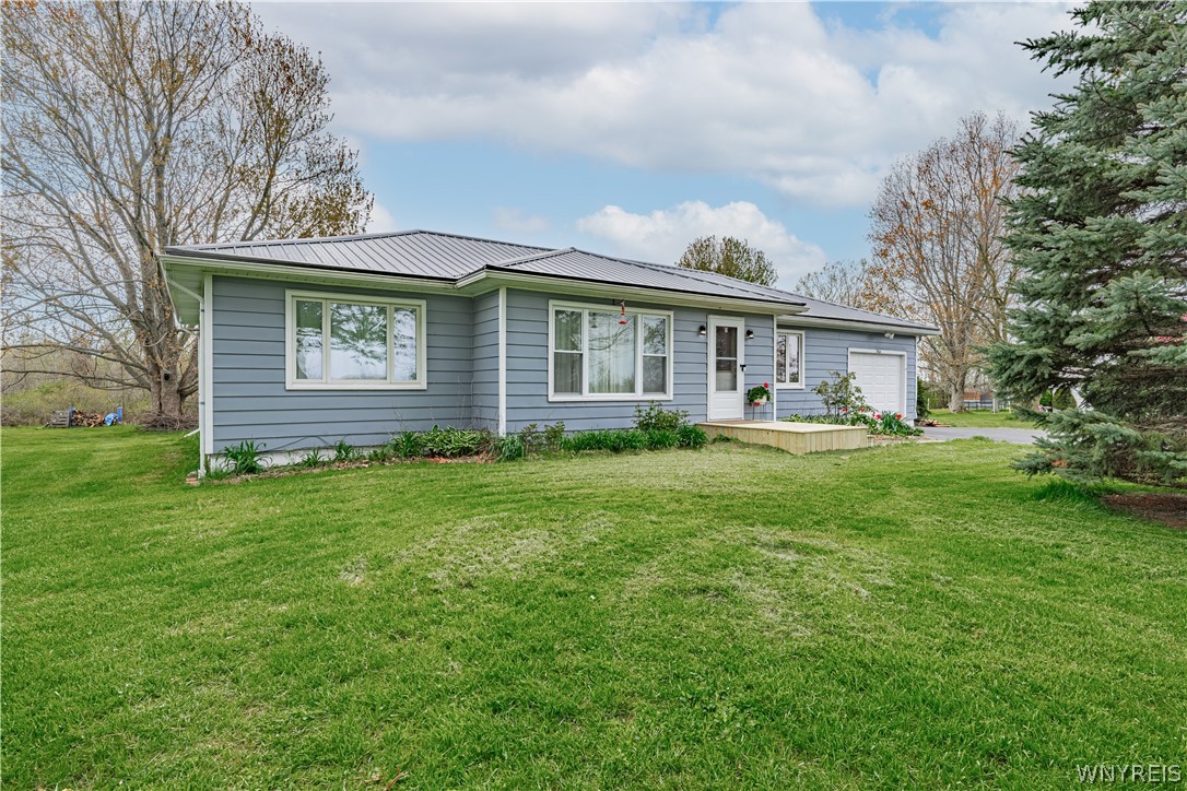 7964 Chestnut Ridge Road Gasport, NY 14067 - Photo 4 of 48