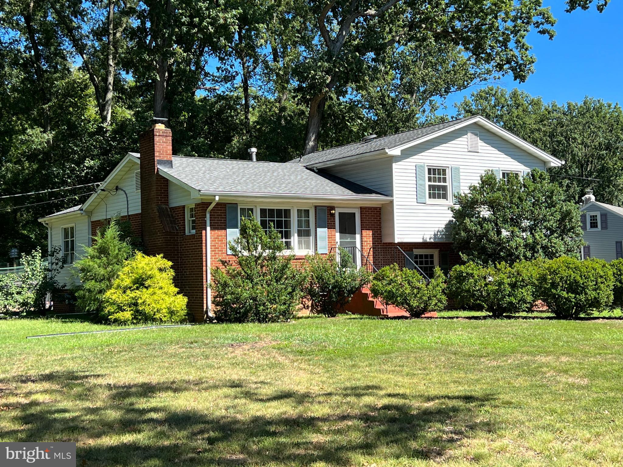 7701 Schelhorn Road Alexandria, VA 22306 - Photo 1 of 7 Gallery Image 1