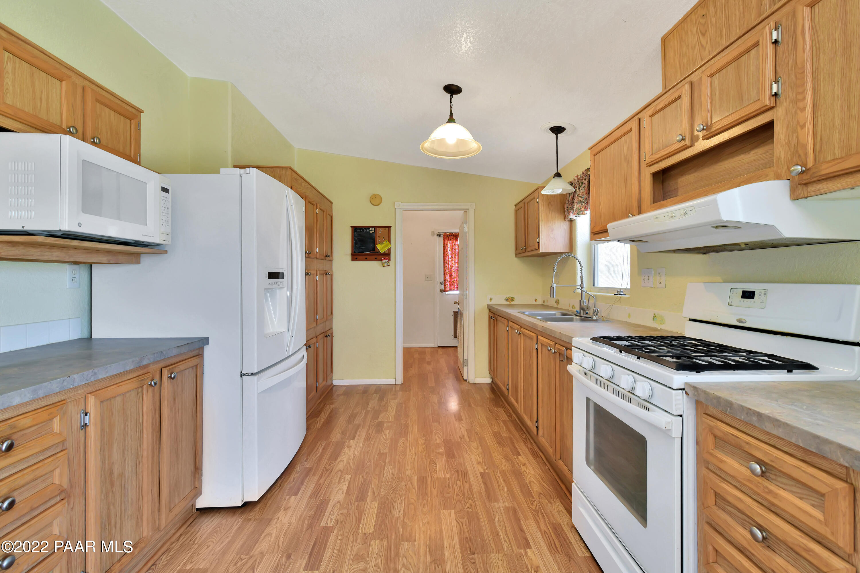 1555 Kings Court Road Paulden, AZ 86334 - Photo 11 of 32 DSC_8889