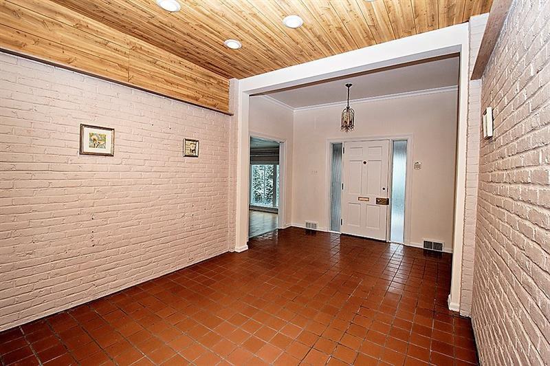 104 Conover Road Pittsburgh, PA 15208 - Photo 2 of 14 Gallery Image 2