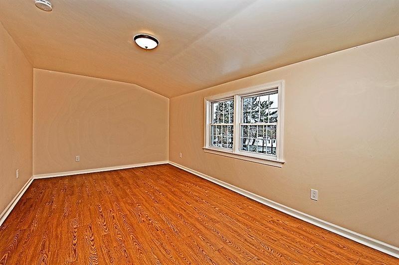 104 Conover Road Pittsburgh, PA 15208 - Photo 11 of 14 Gallery Image 11