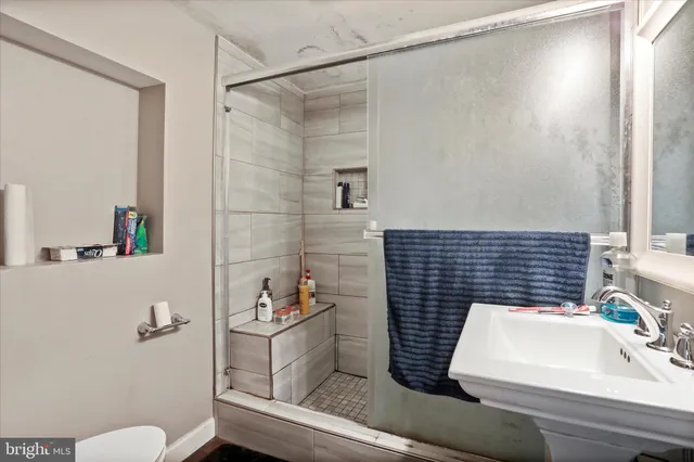 $199,900 | 148 Sharpe Street, Strasburg, VA 22657