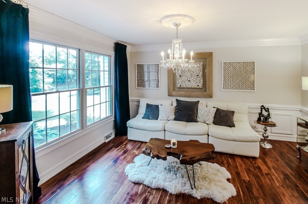 414 Falls Road Chagrin Falls, OH 44022 - Photo 6 of 35 Gallery Image 6