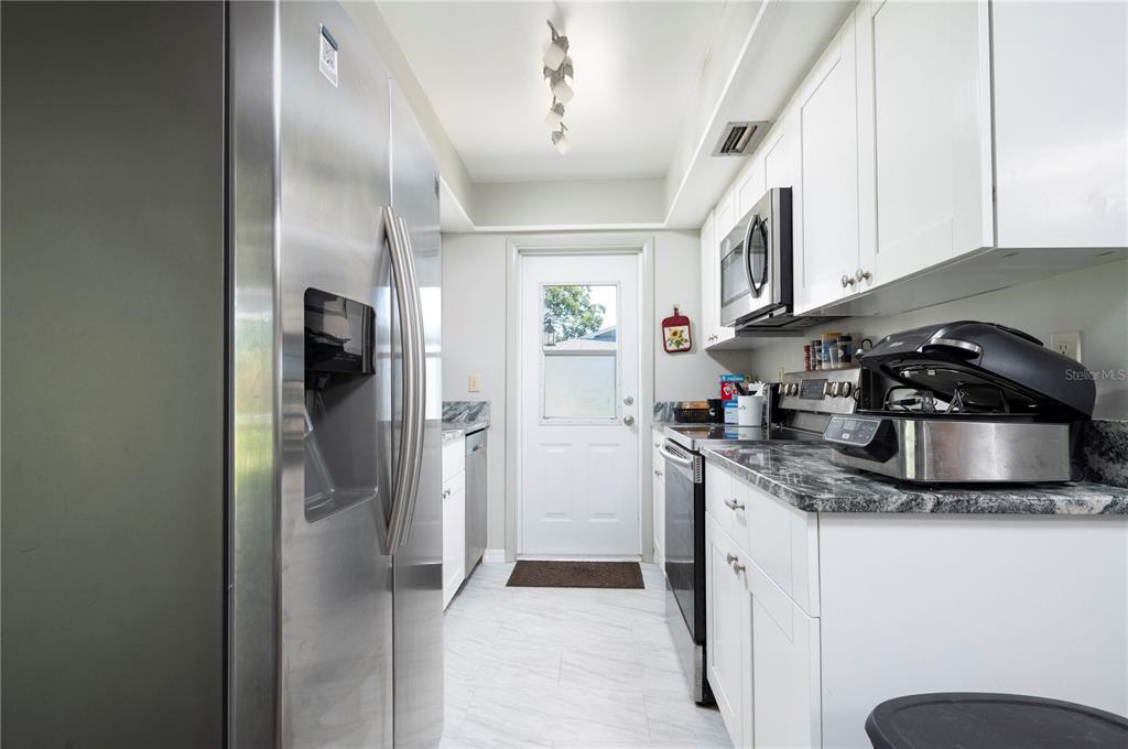 2284 Alton Road Port Charlotte, FL 33952 - Photo 10 of 27 Gallery Image 10