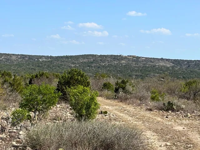 $550,000 | 191 Leona Ranch Road, Brackettville, TX 78832