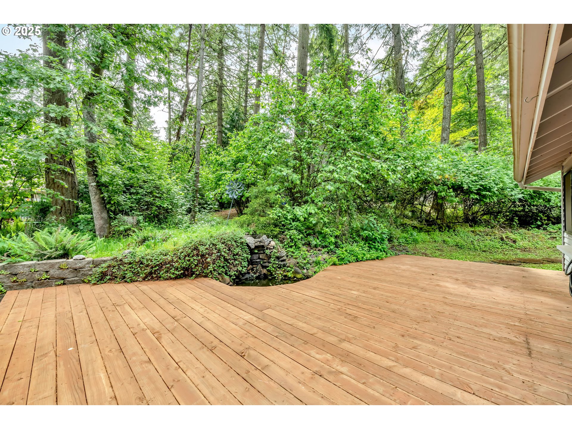 2811 Greentree Way Eugene, OR 97405 - Photo 33 of 38 a view of backyard and outdoor space