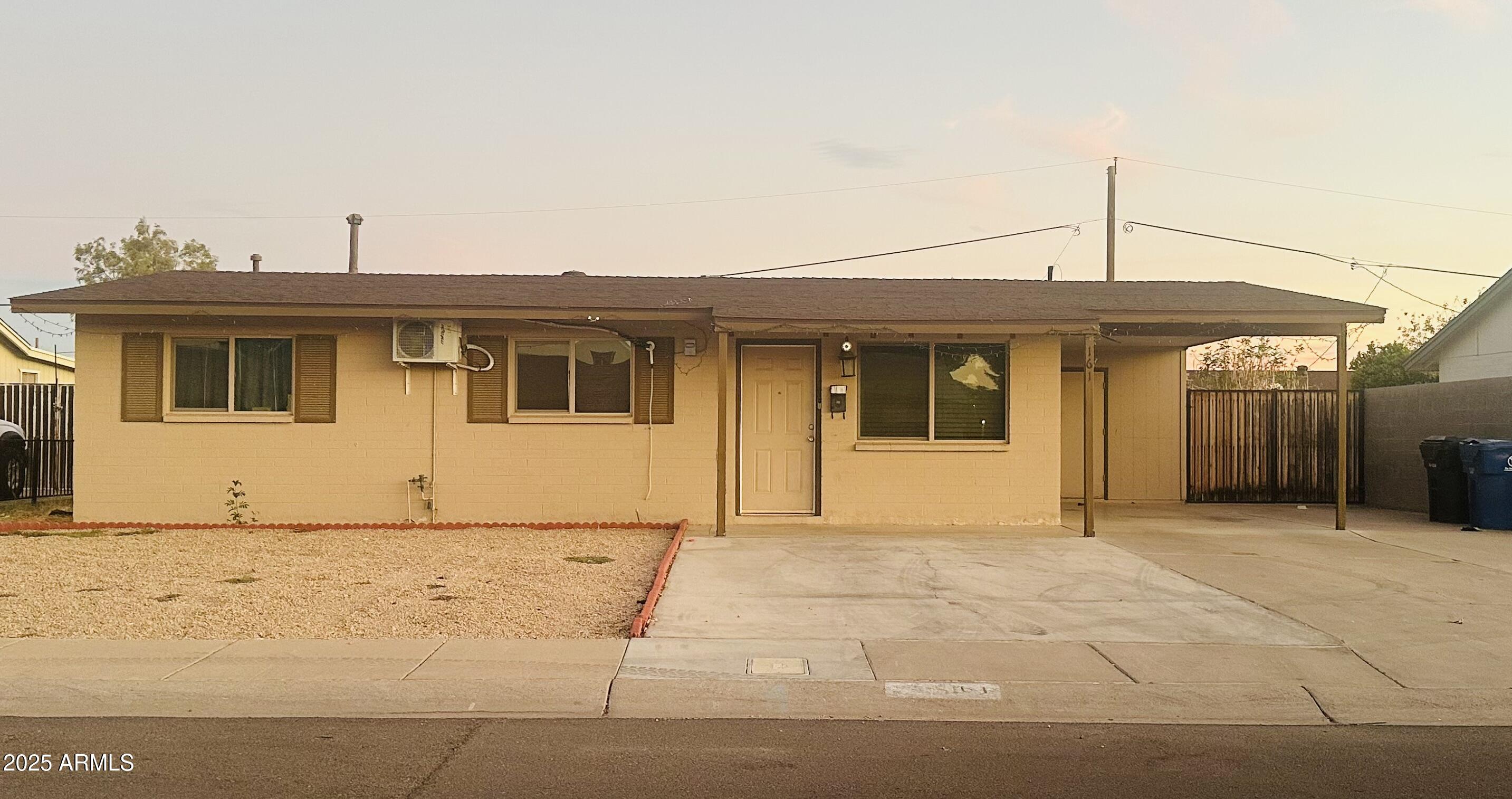 161 West Holly Lane Avondale, AZ 85323 - Photo 2 of 3 IMG_0079