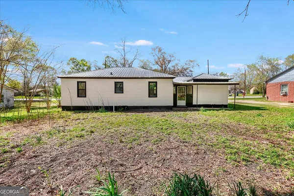 $250,000 | 360 North Lewis Street, Metter, GA 30439