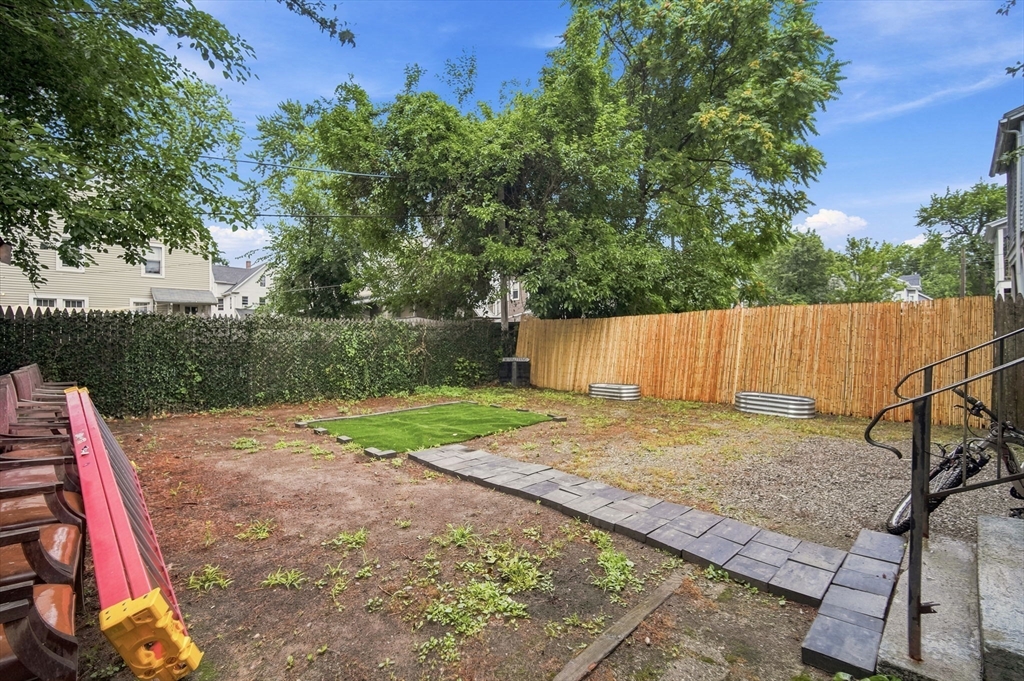 18-20 Kendall Street Springfield, MA 01104 - Photo 40 of 41