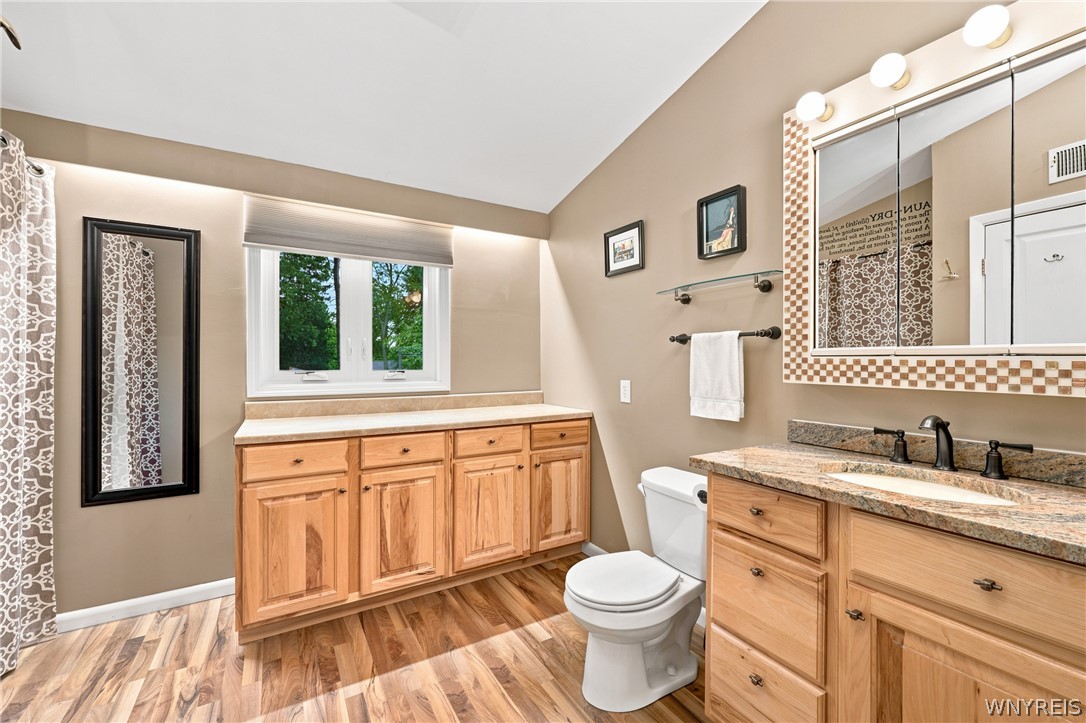 154 Muegel Road Amherst, NY 14051 - Photo 24 of 49 Second Primary Bathroom