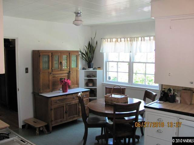 1260 Patrick Avenue Reno, NV 89509 - Photo 3 of 9 a view of a dining room with furniture and a window