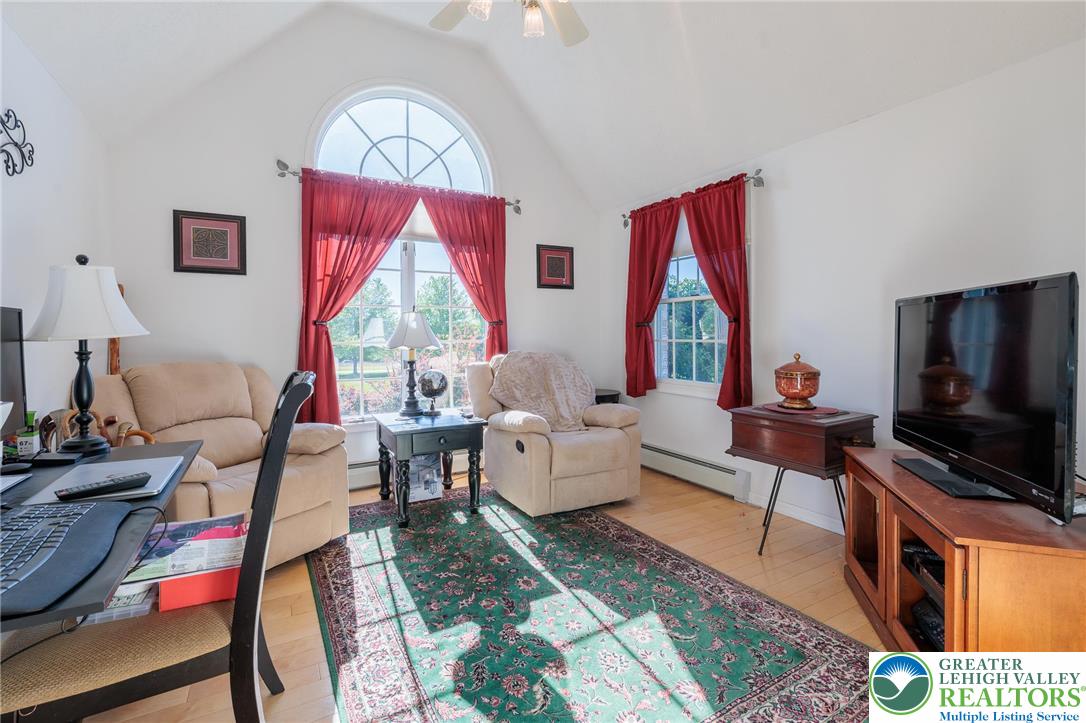1089 Deemer Road Bath, PA 18014 - Photo 24 of 57