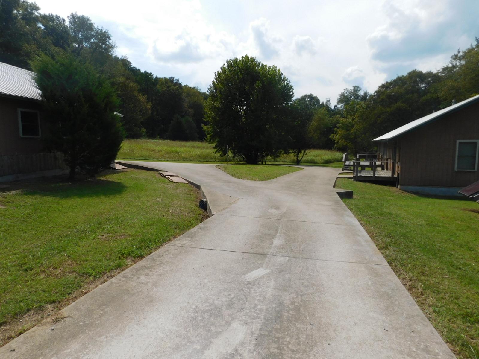 6263 Delina Road Petersburg, TN 37144 - Photo 3 of 30 Gallery Image 3