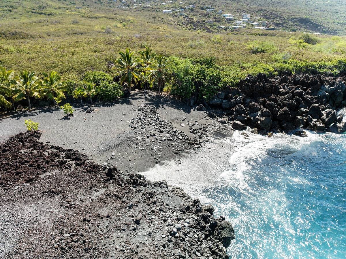 Lot 1-a-1 Lot 1-a-1 Mamalahoa Highway Captain Cook, HI 96704 - Photo 6 of 7 a view of a lake with beach and trees