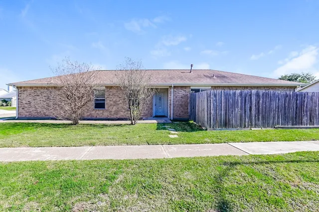 $1,800 | 7457 Parkland Manor Drive, Cypress, TX 77433