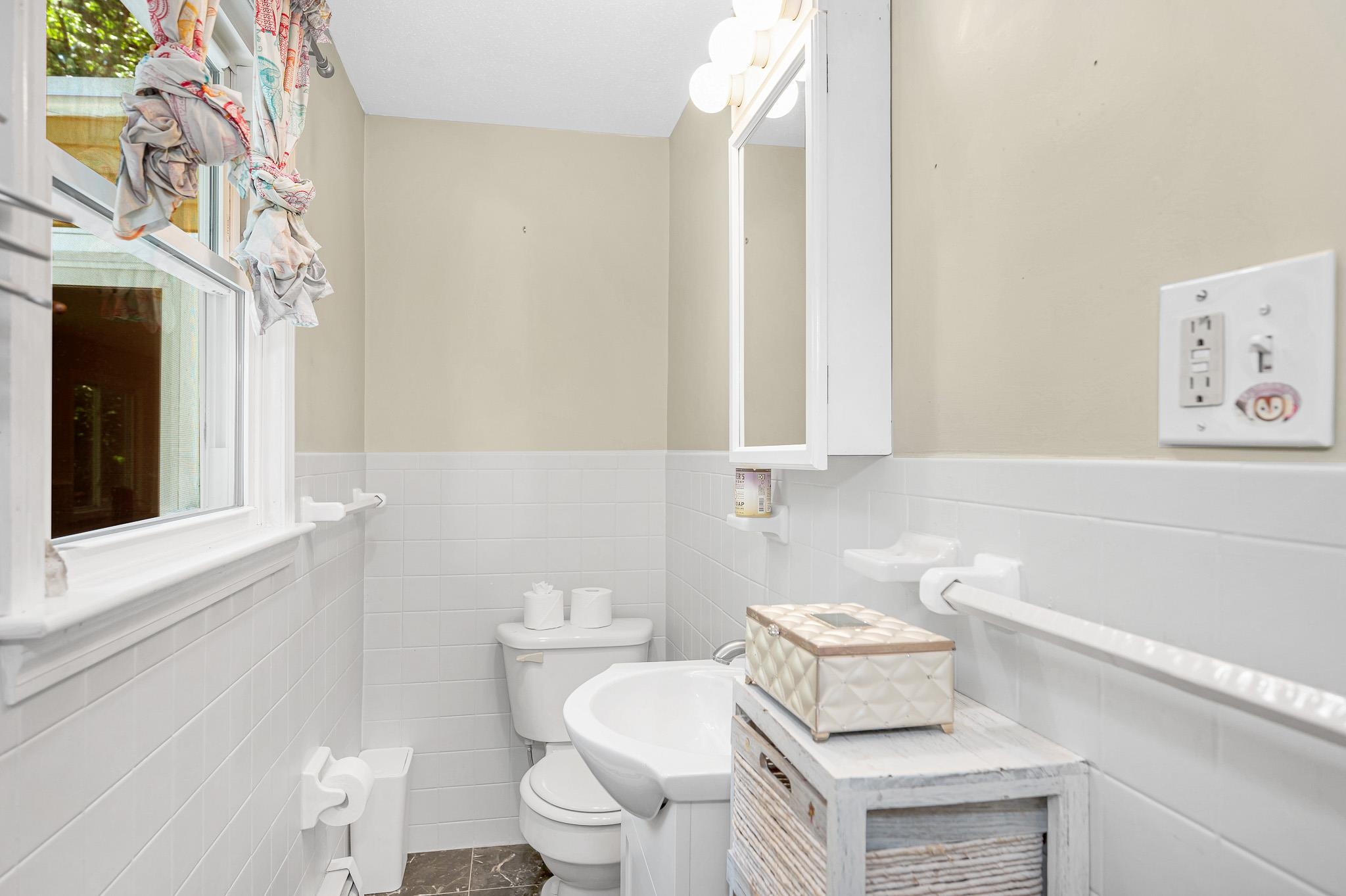 48 Kendall Pond Road Windham, NH 03087 - Photo 17 of 41