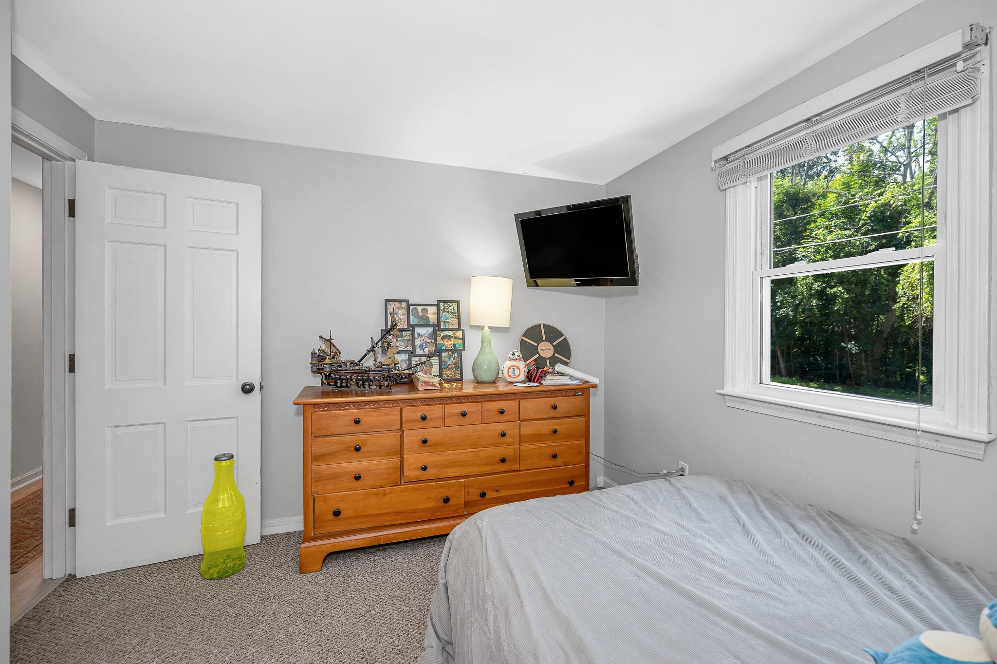 48 Kendall Pond Road Windham, NH 03087 - Photo 19 of 41