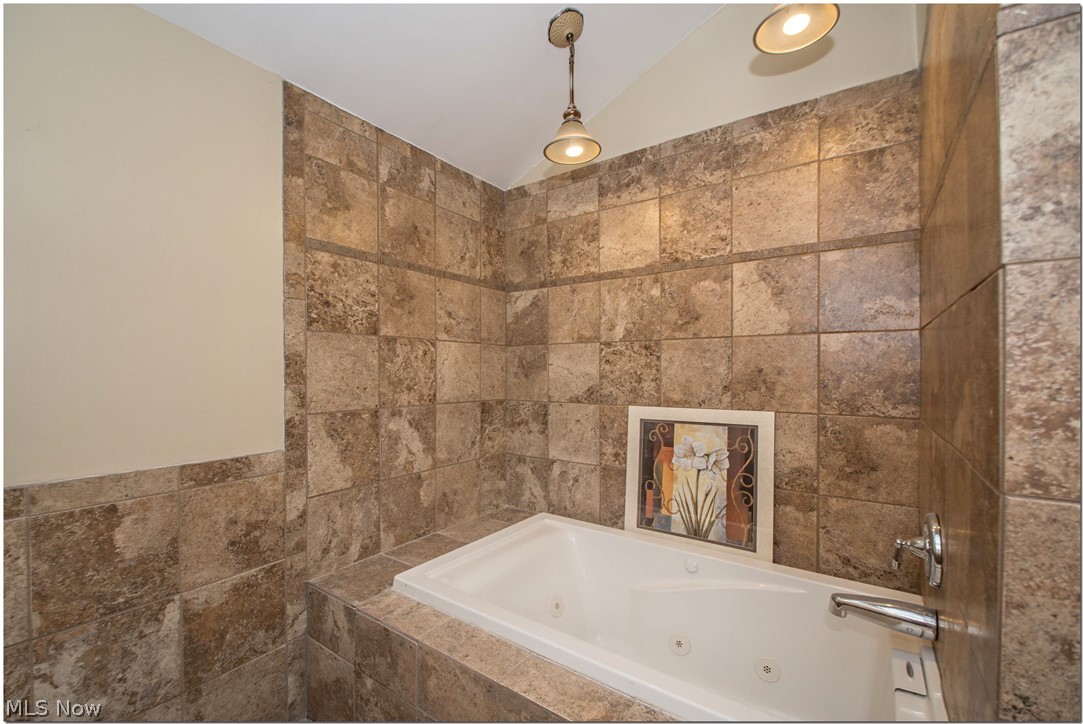 2771 Coventry Road Cleveland, OH 44120 - Photo 27 of 35 Gallery Image 27