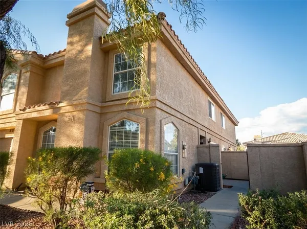 $1,975 | 2816 Briar Knoll Drive, Henderson, NV 89074