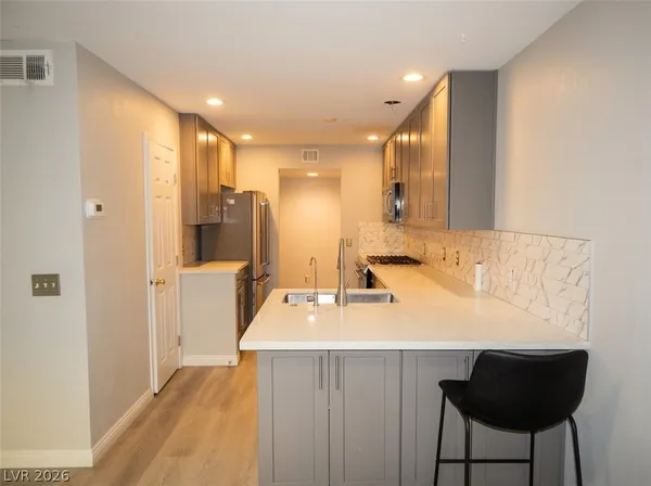 $1,975 | 2816 Briar Knoll Drive, Henderson, NV 89074