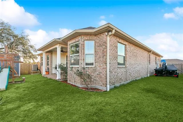 $289,900 | 3217 Lyndell Drive, Chalmette, LA 70043