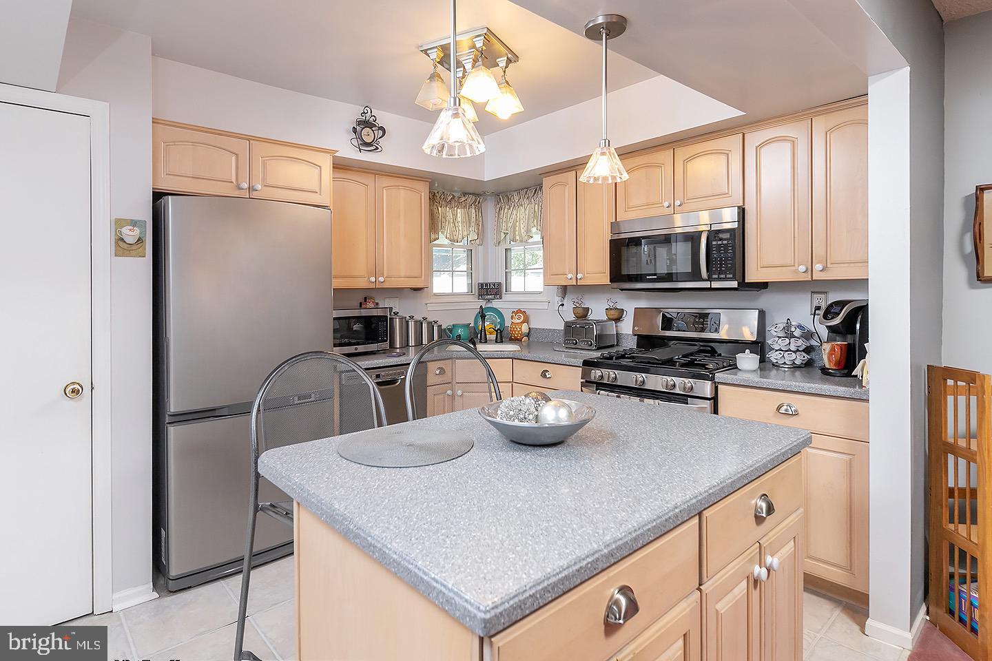 103 Canter Road Swedesboro, NJ 08085 - Photo 5 of 18 Center Island Kitchen