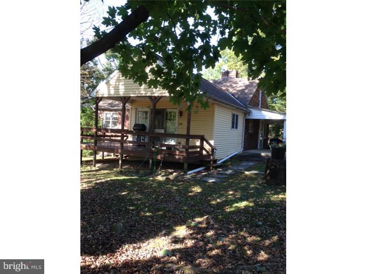 31 Simmons Road Reading, PA 19606 - Photo 3 of 7