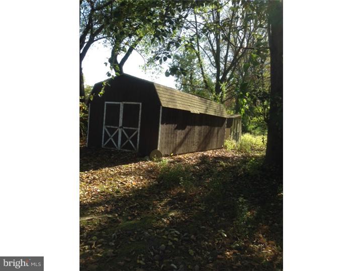 31 Simmons Road Reading, PA 19606 - Photo 5 of 7