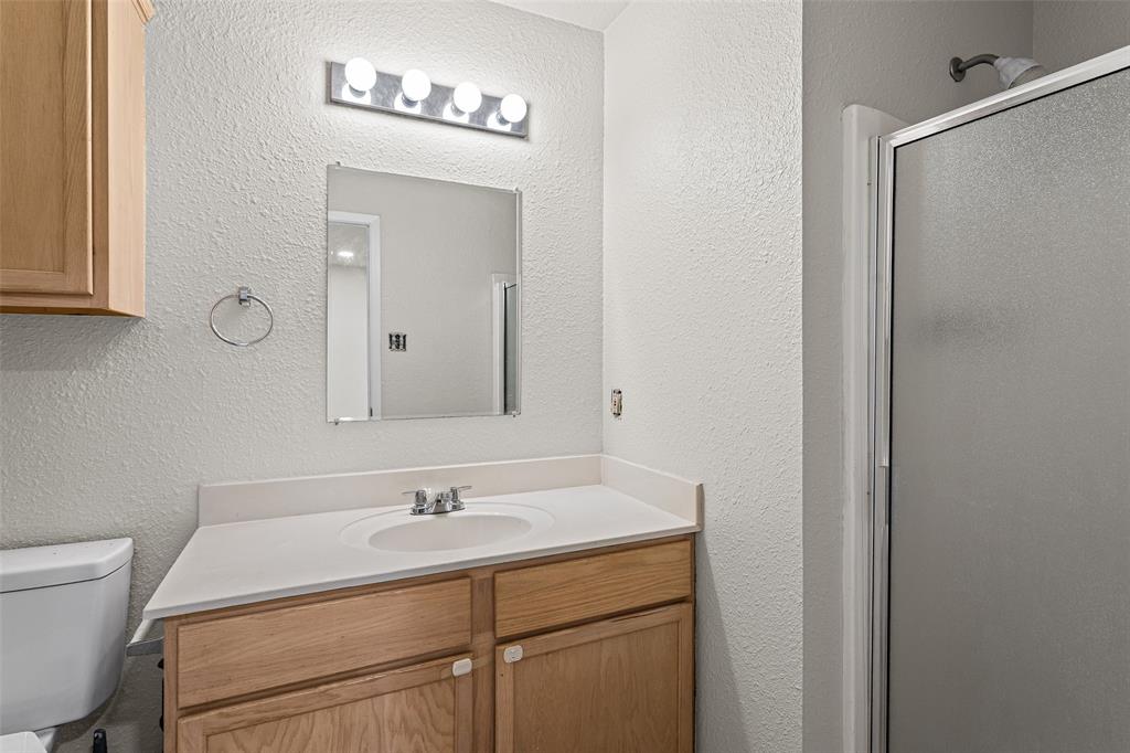 2720 James Road Granbury, TX 76049 - Photo 7 of 26