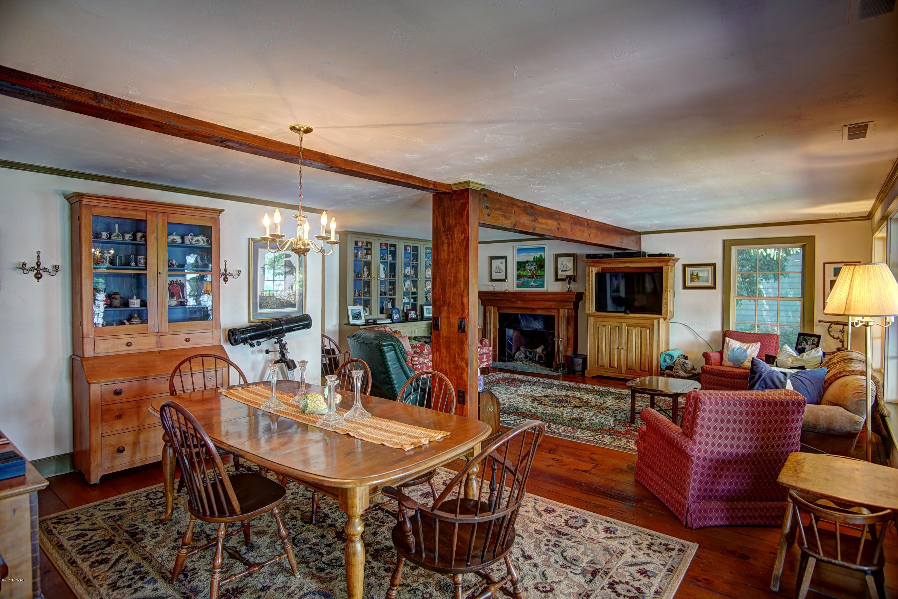 113 Shore Road Tafton, PA 18464 - Photo 17 of 43 Living/Dining