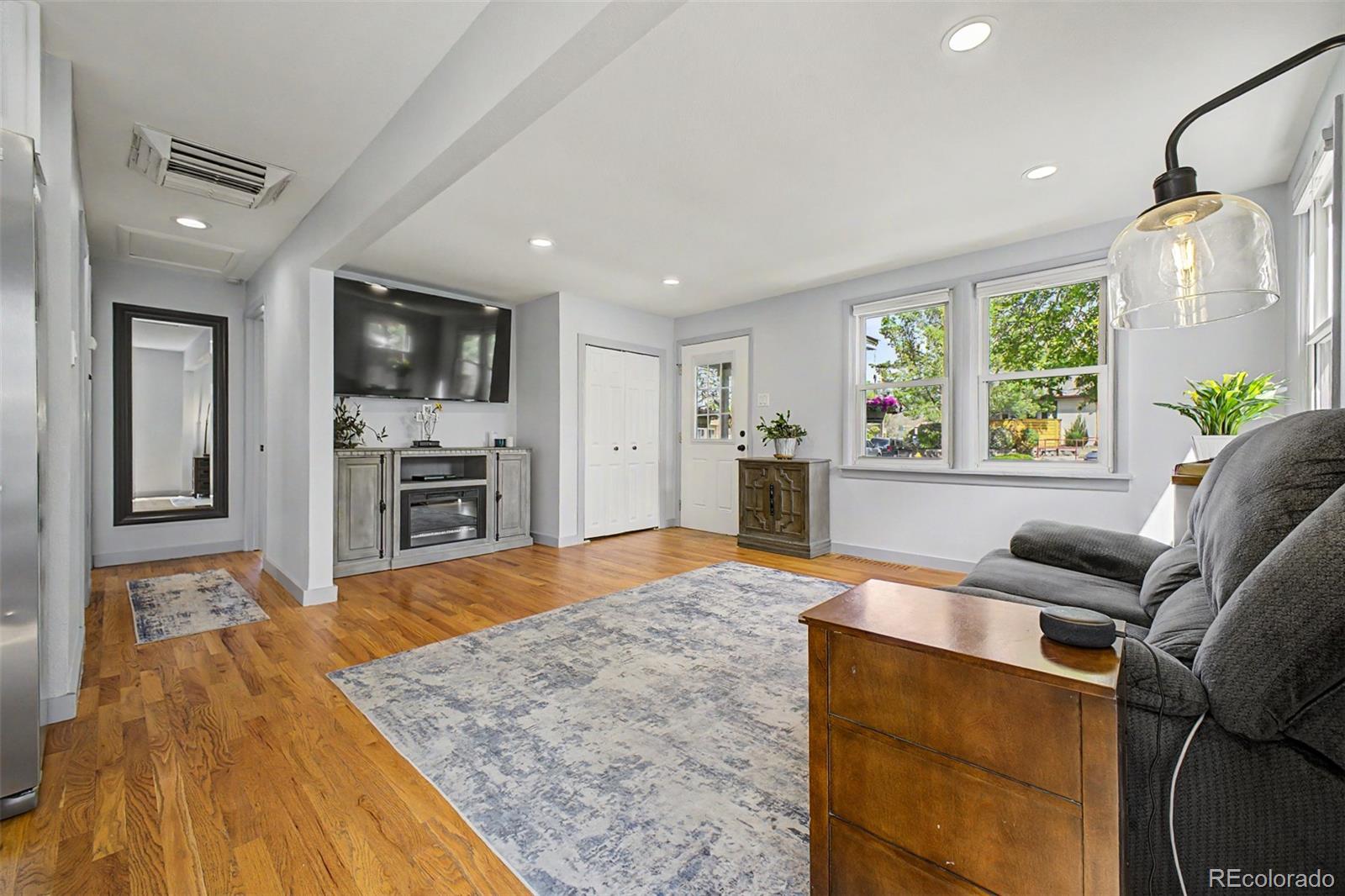 901 South Locust Street Denver, CO 80224 - Photo 5 of 25