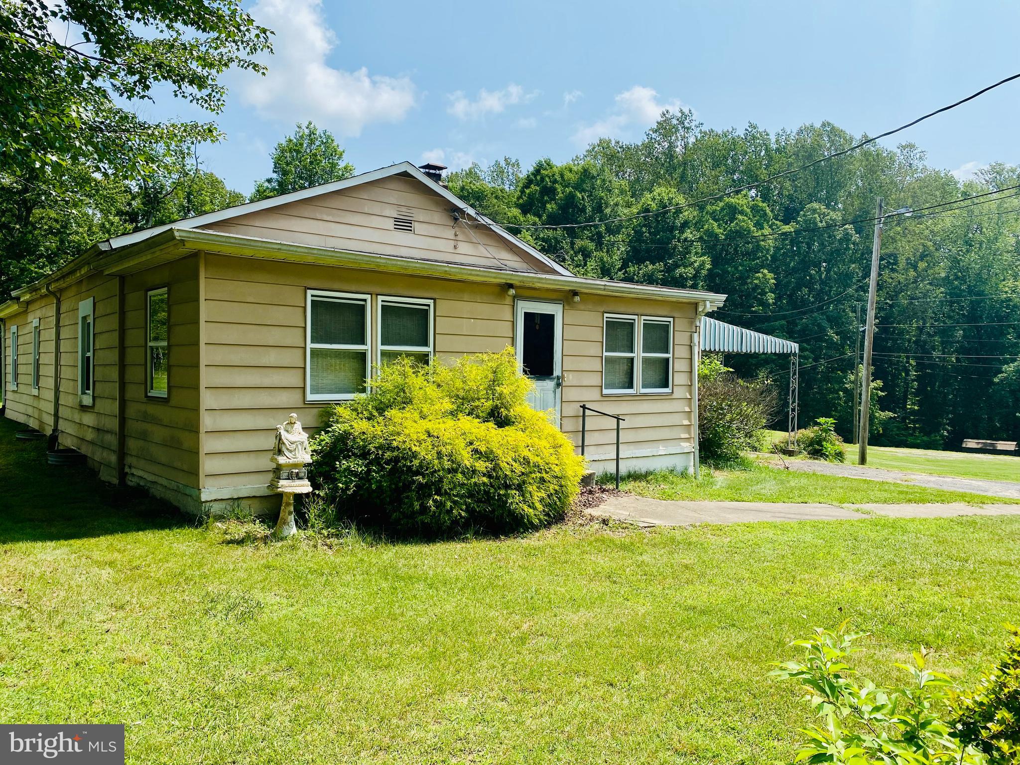 17341 Joplin Road Triangle, VA 22172 - Photo 4 of 12 Gallery Image 4