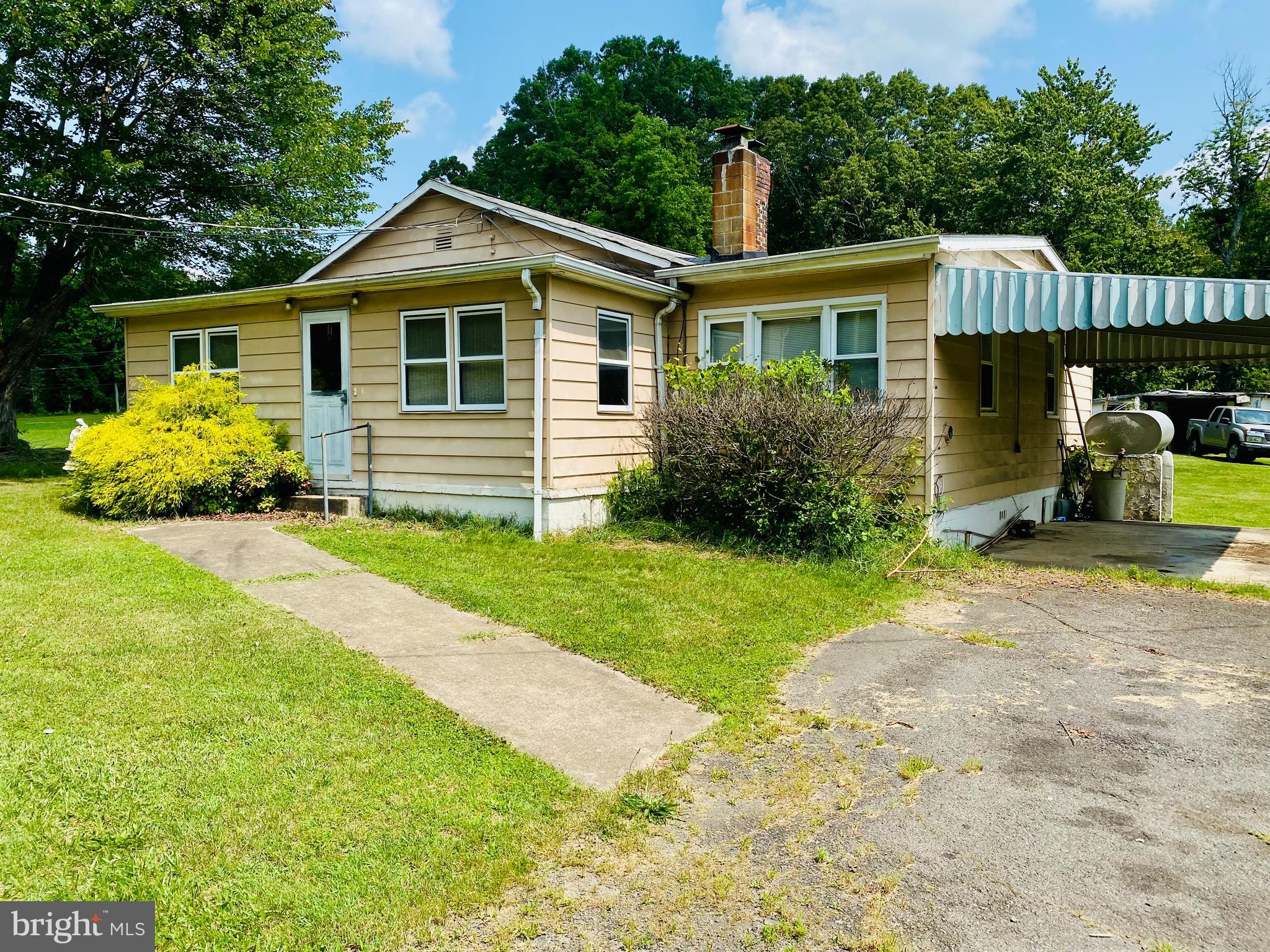 17341 Joplin Road Triangle, VA 22172 - Photo 5 of 12 Gallery Image 5